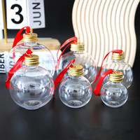 Boules de Noël suspendues de 50 ml pour boissons alcoolisées, ornements de sapin remplis, verres à shot d'alcool, bouteilles en plastique pour boissons, boules à liqueur