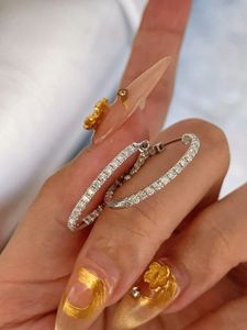 Aretes de Aro Huggie de Oro Blanco de 18K Xinfly, Diseño Clásico con Diamantes, Modernos, Regalo Religioso para Bodas y Fiestas para Niños - Product Image 2