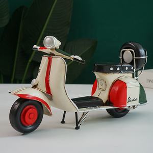 Đồ Trang Trí Bằng Sắt Rèn Xe Tay Ga Thủ Công Bằng Kim Loại Đồ Trang Trí Nhà Cổ Handmade Kim Loại Xe Máy Mô Hình Tỷ Lệ 1:12 - Product Image 2