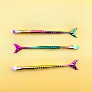Mermaid Eyeshadow <b>Brush</b> Fishtail Shape 1.3cm Nylon Synthetic Hair Makeup Tool For Eye Shadow - Product Image 4