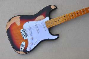 กีตาร์ไฟฟ้ารุ่น <span class=keywords><strong>Relic</strong></span> พร้อมฟิงเกอร์บอร์ดไม้เมเปิล, พิคการ์ดสีขาว, ฮาร์ดแวร์โครเมียม, ให้บริการปรับแต่งตามความต้องการ - Product Image 3