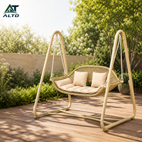 Fauteuil suspendu double moderne et durable pour l'extérieur, avec support en acier allié et hamac en corde tressée, idéal pour patio, jardin, balcon