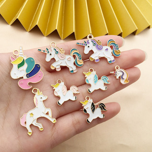 Nuevo diseño de moda al por mayor goteo unicornio aleación colgante DIY accesorios hechos a mano pendientes Clips - Product Image 6