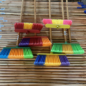 Commercio all'ingrosso meno di 1 dollaro scope macchina manico scopa testa scopa in legno bastone migliore del Vietnam - Product Image 2