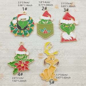 Breloque Pendentif Couronne de Noël Style Grinch en Émail avec Lumières Festives, Doré, pour Fabrication de Bijoux DIY, Accessoire Collier et Bracelet - Product Image 3