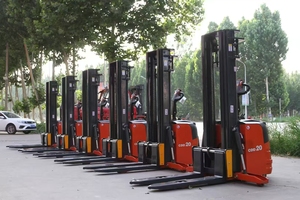 Factory Direct 2 Ton Warehouse Pallet Stacker New Electrical Walking Style Forklift <strong>Truck</strong> for Retail and Restaurant Industries - Product Image 2