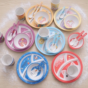 Juego de Vajilla Infantil de Melamina de 5 Piezas, Plato Dividido, Tazón, Taza, Cuchara, Tenedor, Libre de BPA, Apto para Alimentos, Juego de Alimentación para Niños, OEM, ODM, Venta al Por Mayor - Product Image 1