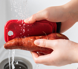 Spazzola in Silicone a Doppia Faccia per Frutta e Verdura - Spazzola Manuale Multiuso per Patate e Carote - Apriscatole e Utensile da Cucina <span class=keywords><strong>Cestari</strong></span> - Product Image 1