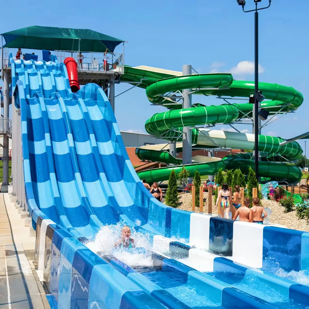 Freizeitpark Freiluft-Spielplatz Spiele beste Möglichkeit Schwimmen Becken Kinder spielen Fiberglas-Rutsche