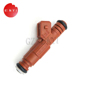 หัวฉีดน้ำมันเชื้อเพลิง 0280155831 สำหรับ Volvo S60 S80 C70 V70 XC90 เครื่องยนต์ 2.4-2.5 ลิตร - Product Image 1