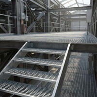 Marches de passerelle industrielles en acier galvanisé à chaud, grilles de marche T1-T6, grilles antidérapantes dentelées pour passerelles