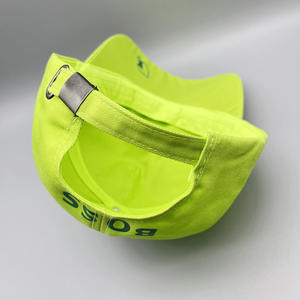 قبعات تروكر عالية الجودة، قبعات شتوية، قبعات تروكر بتصميم مخصص مع تطريز - Product Image 6