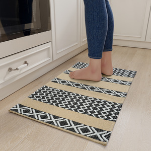 Alfombra de Cocina con Patrón de Diamantes, Rectangular, Antideslizante, de Poliéster y Algodón, para Uso en la Cocina - Product Image 3