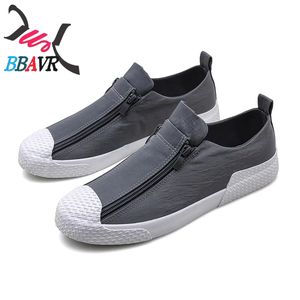 รองเท้าผ้าใบผู้ชายสีขาวระบายอากาศดี สไตล์ลำลอง แฟชั่นฤดูใบไม้ร่วง - Product Image 1