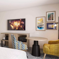 Meubles d'hôtel au design moderne personnalisé Hampton Inn by Hilton, chambre à coucher avec lit queen-size et style en bois lambrissé