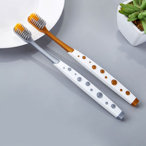 Vente en gros, fil <span class=keywords><strong>d</strong></span>'or en carbone, <span class=keywords><strong>argent</strong></span>-ion, brosse à dents pour adulte, nettoyage en profondeur des dents - Product Image 1