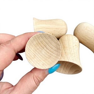 Ornement cloche en bois 1 pièce, style traditionnel, décoration de Noël pour la maison, décoration de table, forme gravée, artisanat en bois de haute qualité - Product Image 6