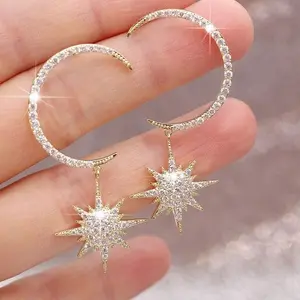 最畅销的韩国精致水晶月亮垂坠太阳Huggie耳环