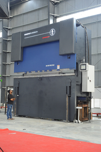 เครื่องขึ้นรูปแผ่นโลหะไฮดรอลิก CNC ขนาด 125T 5100 มม. สำหรับการแปรรูปเหล็กที่มีความแม่นยำและการผลิตงานอุตสาหกรรม - Product Image 6