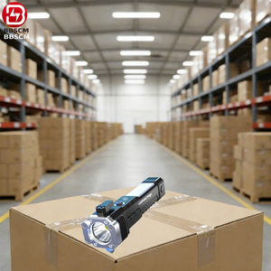 Kit di Sopravvivenza per Emergenze all'Aperto con Luce Solare, Torcia, Fornello, Utensili da Cucina, Filtro per Acqua e Kit di Pronto Soccorso - Product Image 1