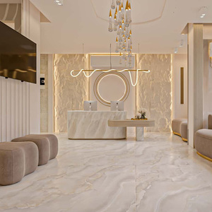 ชั้นวางสินค้าแนวตั้งสำหรับร้านเสริมสวยหรูหรา ตกแต่งด้วยไม้เคลือบสีอบ สำหรับจัดแสดงผลิตภัณฑ์ดูแลผิวและเครื่องสำอาง - Product Image 2