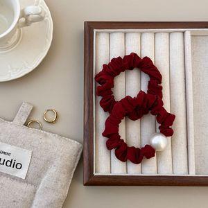 Simple perle haute élasticité <span class=keywords><strong>cheveux</strong></span> corde bande polyvalent <span class=keywords><strong>rouge</strong></span> nouvel an queue de cheval <span class=keywords><strong>cheveux</strong></span> cravate basique petit intestin <span class=keywords><strong>cheveux</strong></span> cravate pour l'extérieur - Product Image 2