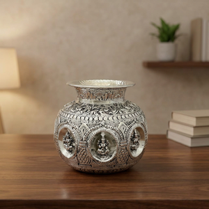 Estatuilla Pequeña de Ashtalakshmi Kalash con Tallado Fino - Product Image 2