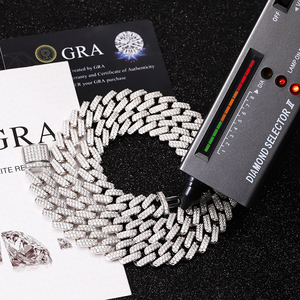 En stock Cadena cubana de 10 mm y 2 filas estilo hip hop con diamantes de moissanita VVS, chapada en oro sobre plata de ley 925, con certificado GRA y engaste de garra. - Product Image 3