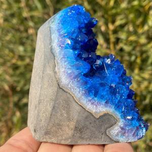 400-500g Grappe de quartz géode bleue naturelle, Décoration maison et bureau, Cadeau de guérison, Grappe de cristaux avec motif floral, Marque CrystalHola - Product Image 4