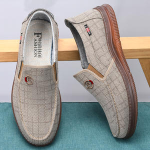 Scarpe da skateboard da uomo con suola leggera in tela slip on scarpe stile da passeggio per uomo autunno - Product Image 4