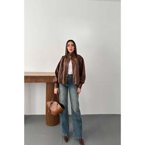 Chaqueta de Piel de Oveja Marrón Reversible al por Mayor, Forro de Lino con Spandex Satinado, Temporada de Otoño, Botones, Flecos, Apliques de Perlas - Product Image 3