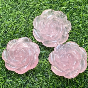 Venta al por Mayor de Artesanías de Cristal Naturales de Alta Calidad Talladas a Mano, Tallados de Flores de Cuarzo Rosa para Decoración y Regalos - Product Image 1