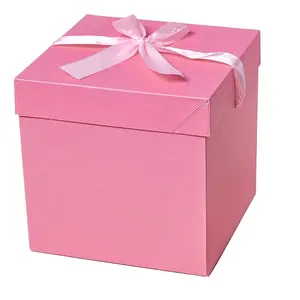 顶级时尚礼品流行It纸包装磁性蜡片定制化妆品透明蛋糕盒