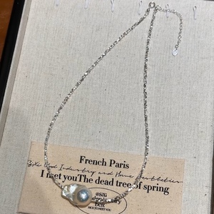 สร้อยคอหรูหราไฮเอนด์ เงินแท้ S925 ประดับด้วยไข่มุกบาร็อคธรรมชาติ ดีไซน์ประณีต สร้อยคอระดับไนช์ หรูหราเบาๆ - Product Image 2