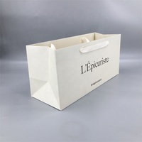 Sacs cadeaux en papier recyclé personnalisés de luxe avec gaufrage et revêtement UV