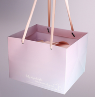 Boîte-cadeau de luxe en forme d'hexagone rose fait à la main pour invitation de mariage avec différents inserts