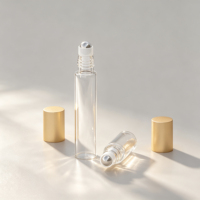 Flacon à bille en verre transparent avec logo personnalisé et bouchon en plastique 1ml 2ml 3ml 5ml pour marque de beauté OEM ODM Vente en gros et au détail
