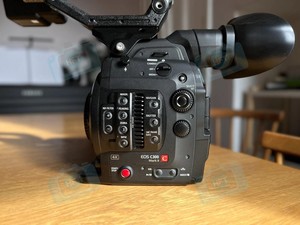 Cámara de Video Digital HFT Profesional EOS C300 Mark II 4K, Sensor CMOS HD, Pantalla de 4 Pulgadas, Zoom Óptico de 10x-20x, Doble Zoom - Product Image 4