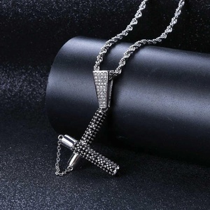 <span class=keywords><strong>Collana</strong></span> con Ciondolo Nunchaku Hip Hop Placcata Oro o Argento con Micro Pavé di Zirconia Cubica Nera <span class=keywords><strong>Collana</strong></span> Personalizzata per <span class=keywords><strong>Uomo</strong></span> CZ - Product Image 5