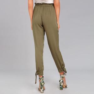 <span class=keywords><strong>Pantaloni</strong></span> Jogger da <span class=keywords><strong>Donna</strong></span> Verde Oliva con Coulisse in Vita - <span class=keywords><strong>Pantaloni</strong></span> <span class=keywords><strong>Cargo</strong></span> Casual con Laccetti alla Caviglia, Personalizzabili OEM, a Vita Alta - Product Image 4