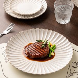 <span class=keywords><strong>Assiette</strong></span> en céramique de porcelaine à motif de <span class=keywords><strong>chrysanthème</strong></span> transformé en four rétro, vente directe d'usine Lelyi, <span class=keywords><strong>assiette</strong></span> exquise et écologique pour la maison - Product Image 3