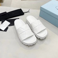 Mules matelassées de luxe pour femme, à plateforme épaisse, en cuir, antidérapantes, pour les vacances et le quotidien, chaussures décontractées à enfiler