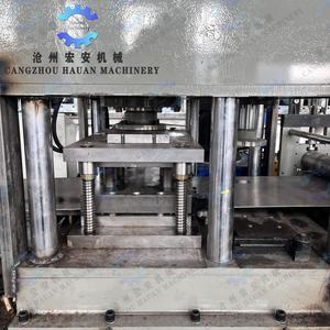 Machine de formage par extrusion de garde-corps à boîte de vitesses contrôlée par PLC, haute vitesse, automatique, avec moteur, pompe et roulement, haute efficacité, facile à utiliser - Product Image 4