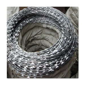 Alambre de púas de hierro galvanizado en rollo para cercas de seguridad, alambre de concertina - Product Image 6