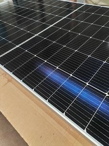 Panel Solar Tipo N de 550W 575W 580W 600W, Precio al por Mayor, Almacén en la UE, Paneles Solares de 580W para Uso Doméstico con Alta Eficiencia - Product Image 1