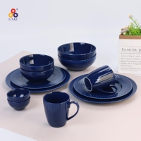 Vente en gros de vaisselle en porcelaine gaufrée de style nordique vaisselle et assiettes fines de luxe européen ensemble de bols à ramen pour restaurant
