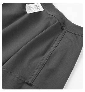 <span class=keywords><strong>Camiseta</strong></span> Extragrande de Algodón con Cuello Personalizado al por Mayor de Fábrica, Estilo Boxy Fit en Negro Liso para Hombre - Product Image 5