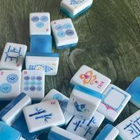 Jeu de Mahjong Américain de Luxe en Acrylique, 160 Tuiles Standard avec Support, Kit de Jeu Familial Premium Pliable pour 4 Joueurs Universel