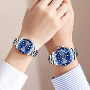 Pareja estilo correa de acero reloj Internet famoso agua verde fantasma noche luz reloj calendario estilo alta estética reloj de cuarzo - Product Image 4