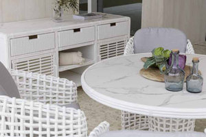 Muebles de <span class=keywords><strong>terraza</strong></span> para exteriores, duraderos <span class=keywords><strong>y</strong></span> modernos, protección contra la lluvia <span class=keywords><strong>y</strong></span> el sol, combinación de <span class=keywords><strong>jardín</strong></span>, juego de <span class=keywords><strong>mesa</strong></span> <span class=keywords><strong>y</strong></span> silla trenzada para uso en el parque - Product Image 4
